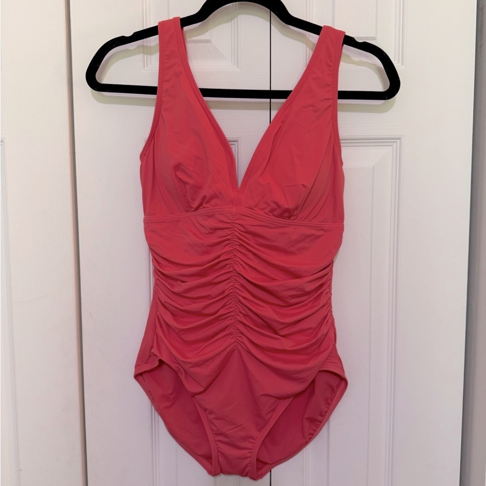 Coco Reef Contours One Piece w/ V-Neckline and Ruching, size 10 : 34D, coral.